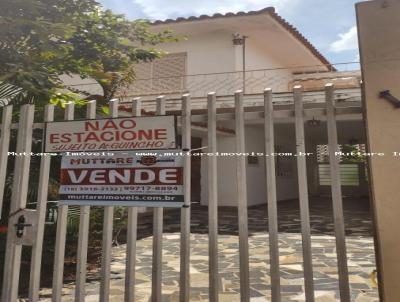 Casa para Venda, em Presidente Prudente, bairro Centro, 3 dormitórios, 2 banheiros, 3 vagas